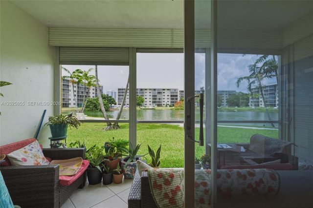 2855 Leonard Dr H106, Aventura, FL 33160