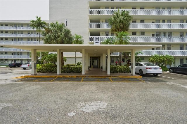 2855 Leonard Dr H106, Aventura, FL 33160