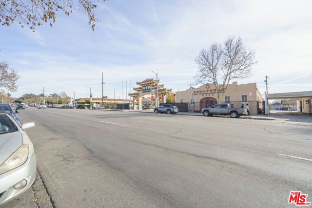 2415 N Gates Street, Los Angeles, CA 90031