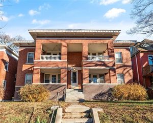 3619 Wyandotte Street, Kansas City, MO 64111
