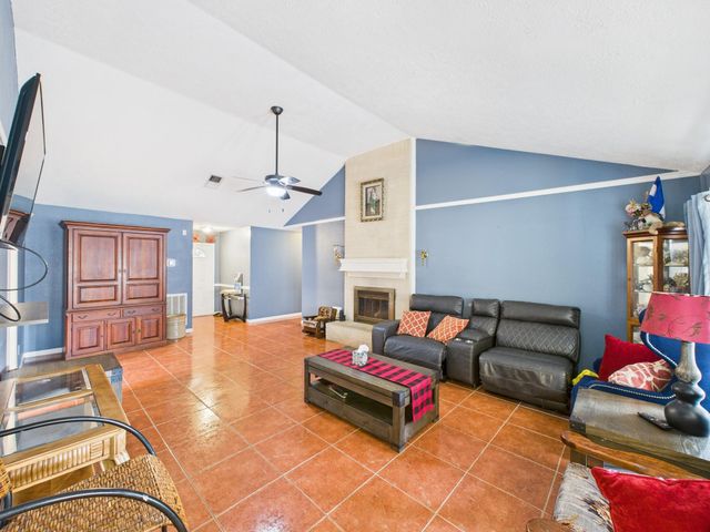 16207 N Meadow Drive, Houston, TX 77073