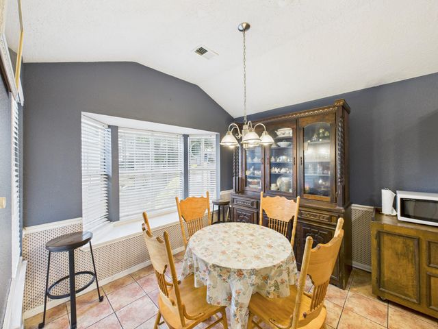 16207 N Meadow Drive, Houston, TX 77073