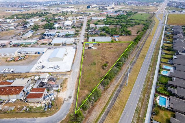 7802 Bay Dr, Corpus Christi, TX 78414