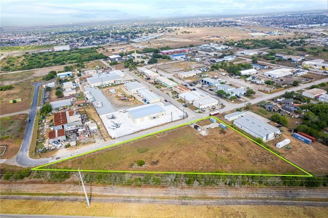 7802 Bay Dr, Corpus Christi, TX 78414