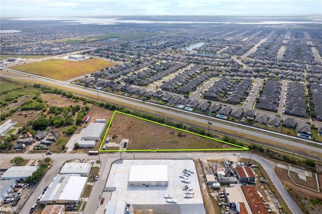 7802 Bay Dr, Corpus Christi, TX 78414