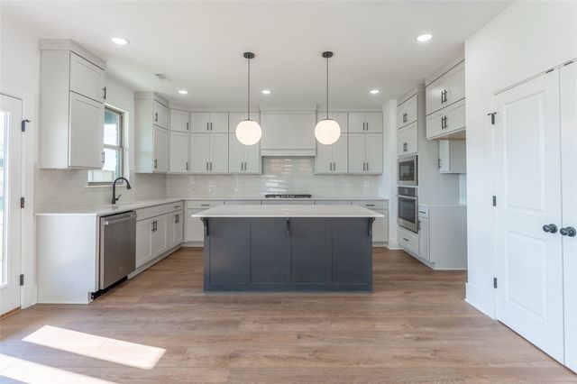 4703 SW Juneberry Street, Bentonville, AR 72713