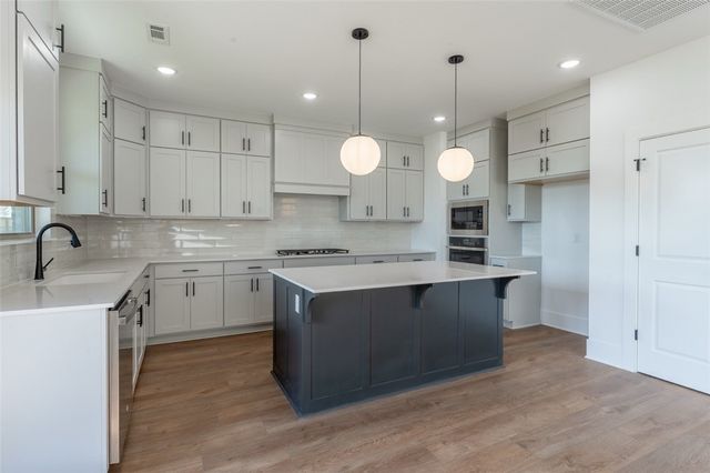 4703 SW Juneberry Street, Bentonville, AR 72713