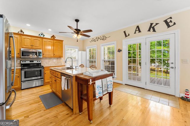 136 Grandview Court, Hartwell, GA 30643