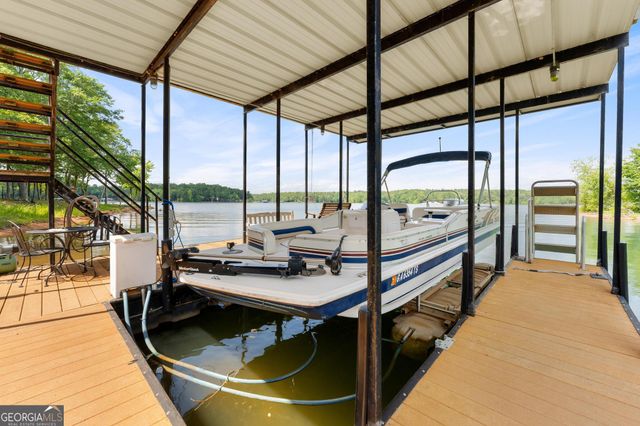 136 Grandview Court, Hartwell, GA 30643