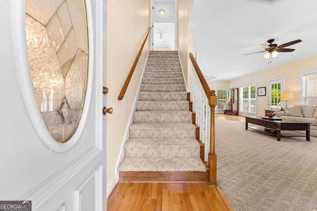 136 Grandview Court, Hartwell, GA 30643