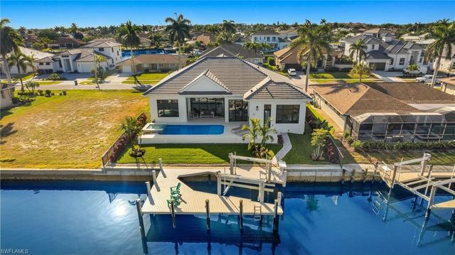 144 Gulfport CT, Marco Island, FL 34145