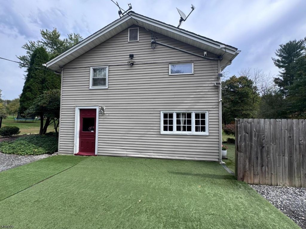 89 Sidney Rd, Franklin Twp., NJ 08801 — exterior