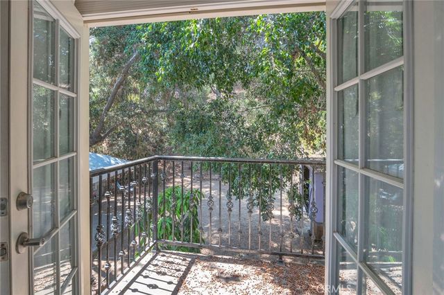 829 Cooper Avenue, Los Angeles, CA 90042