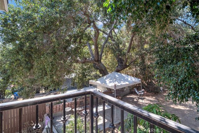 829 Cooper Avenue, Los Angeles, CA 90042