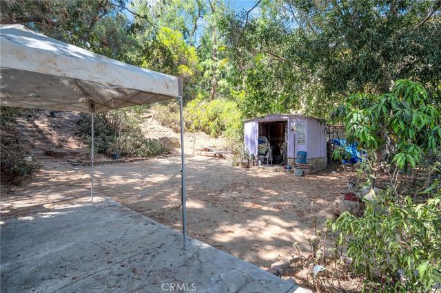 829 Cooper Avenue, Los Angeles, CA 90042