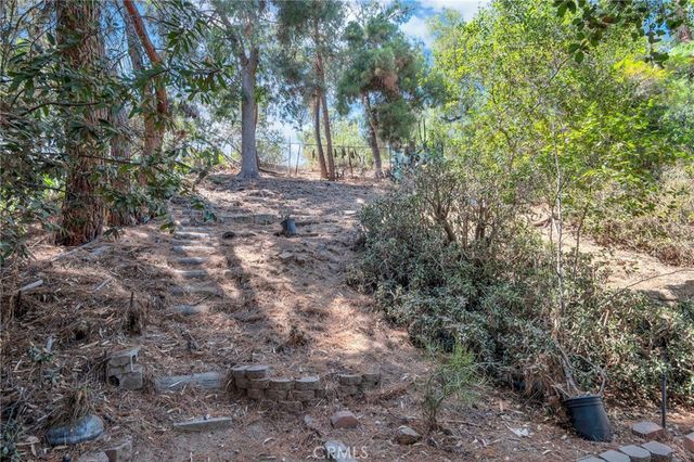 829 Cooper Avenue, Los Angeles, CA 90042