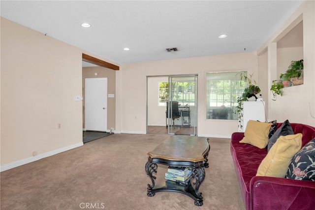 829 Cooper Avenue, Los Angeles, CA 90042