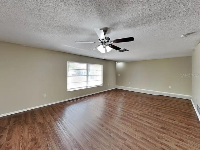 8900 PHYLISS AVENUE, Sarasota, FL 34231