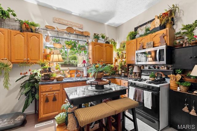 1214 Lebanon Avenue, Belleville, IL 62221