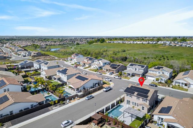 2883 Ridgecrest Dr, Lincoln, CA 95648