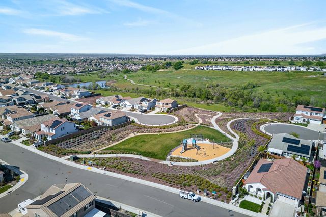 2883 Ridgecrest Dr, Lincoln, CA 95648