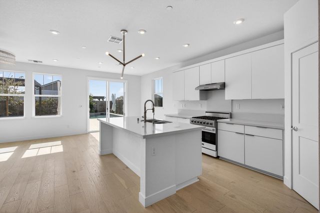 2883 Ridgecrest Dr, Lincoln, CA 95648