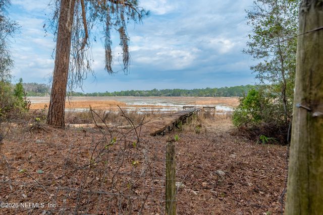 142 FISHERMANS Drive, Interlachen, FL 32148