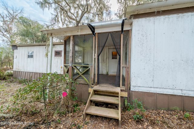 142 FISHERMANS Drive, Interlachen, FL 32148