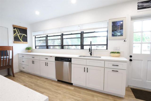 1002 NE 19TH PLACE, Gainesville, FL 32609