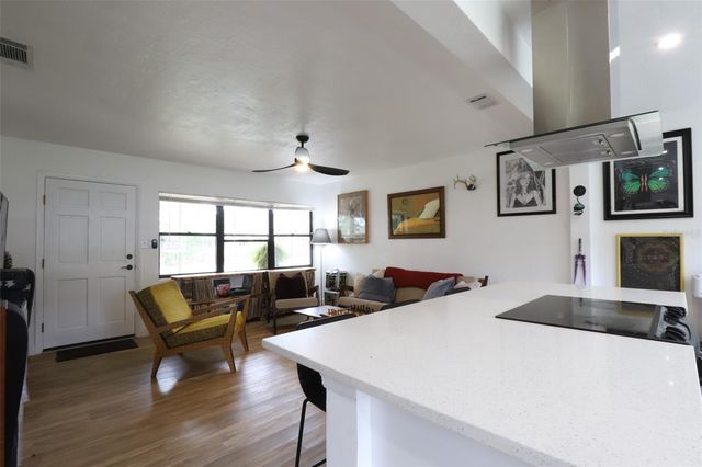 1002 NE 19TH PLACE, Gainesville, FL 32609