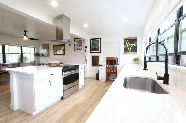 1002 NE 19TH PLACE, Gainesville, FL 32609
