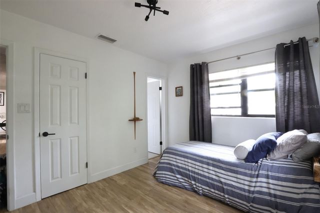 1002 NE 19TH PLACE, Gainesville, FL 32609