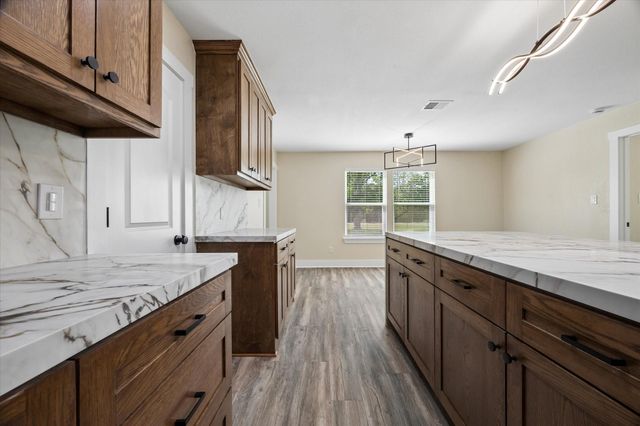 1190 County Road 146, Alvin, TX 77511