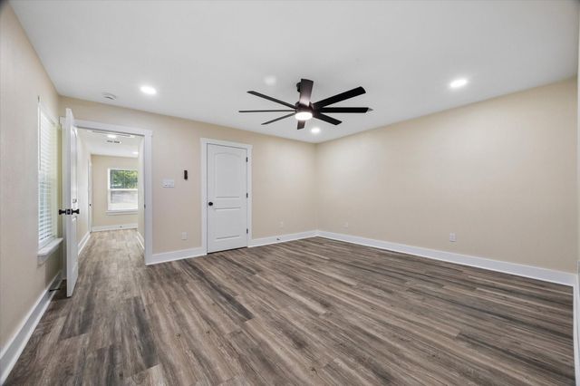 1190 County Road 146, Alvin, TX 77511