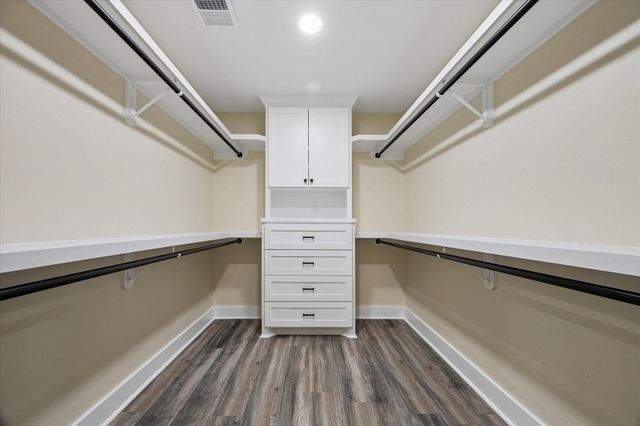 1190 County Road 146, Alvin, TX 77511