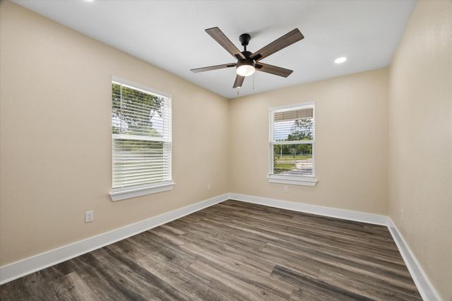 1190 County Road 146, Alvin, TX 77511