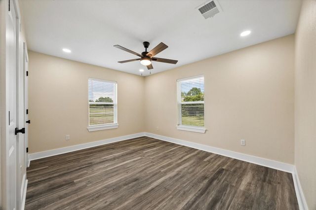 1190 County Road 146, Alvin, TX 77511