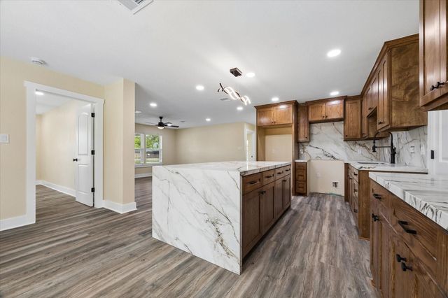 1190 County Road 146, Alvin, TX 77511