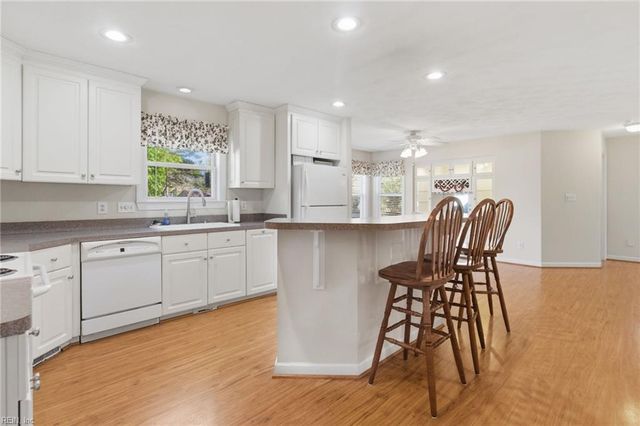 349 Briarfield DR, Chesapeake, VA 23322