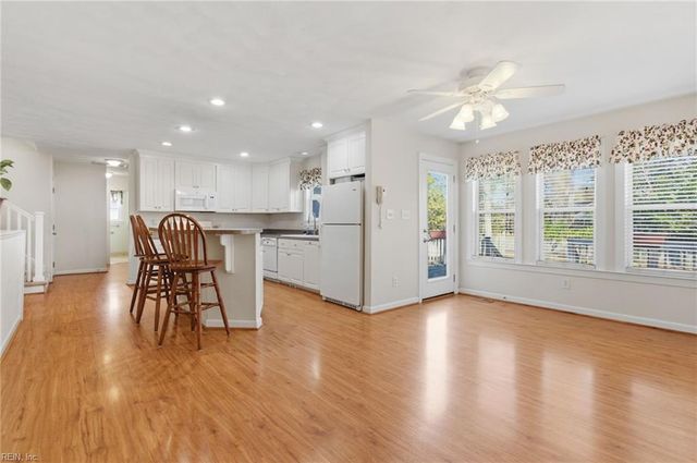 349 Briarfield DR, Chesapeake, VA 23322