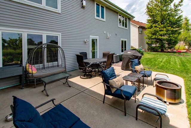 8160 S Lakeview DRIVE, Franklin, WI 53132