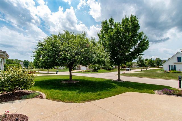 8160 S Lakeview DRIVE, Franklin, WI 53132