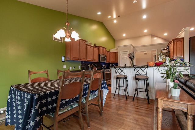 8160 S Lakeview DRIVE, Franklin, WI 53132