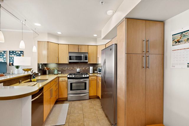 110 Richmond Drive SE UNIT 305, Albuquerque, NM 87106