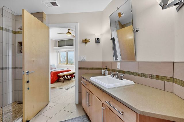 110 Richmond Drive SE UNIT 305, Albuquerque, NM 87106