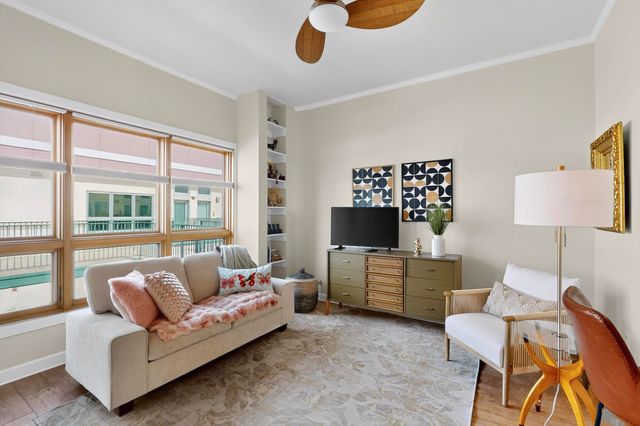 110 Richmond Drive SE UNIT 305, Albuquerque, NM 87106