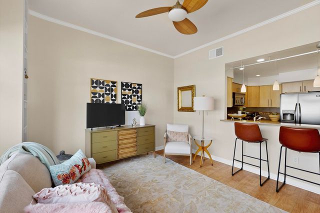 110 Richmond Drive SE UNIT 305, Albuquerque, NM 87106