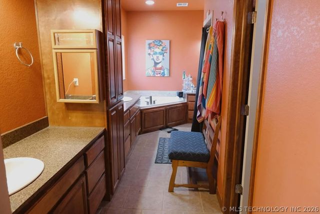 43 Heatherwood Way, Mcalester, OK 74501