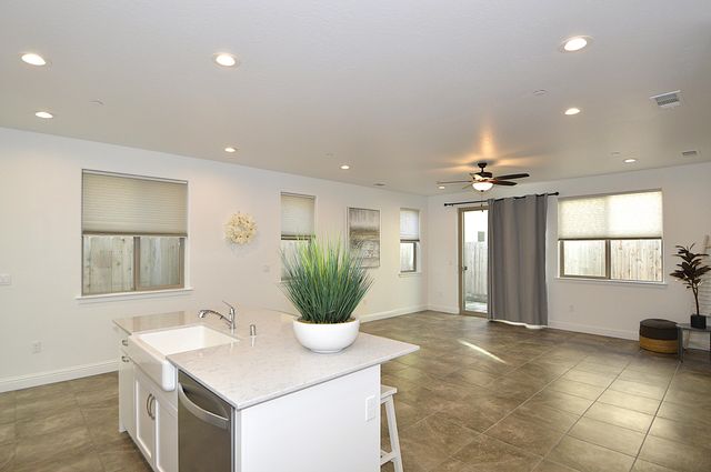 3412 W Venice Avenue, Visalia, CA 93277