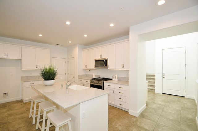 3412 W Venice Avenue, Visalia, CA 93277